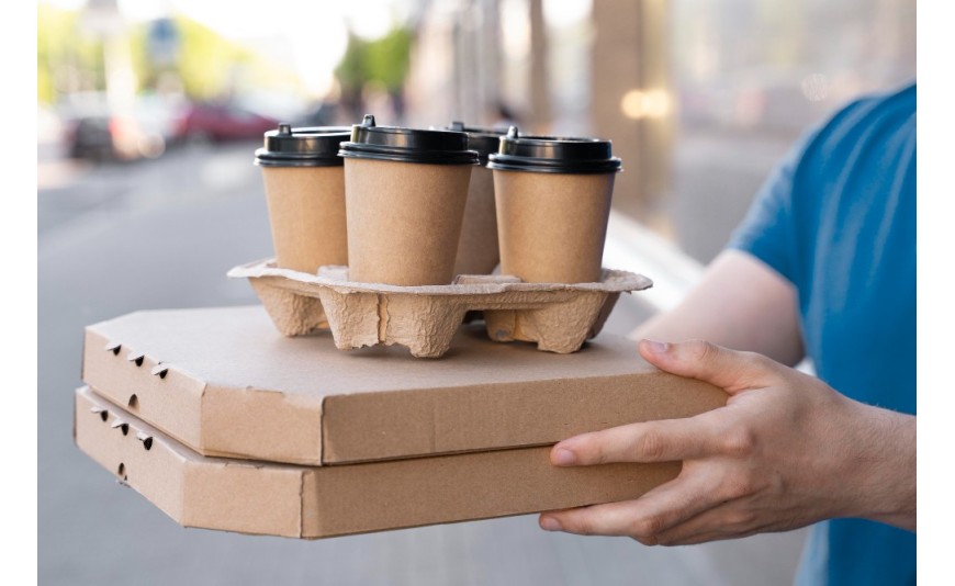 Soportes para vasos y bandejas porta-bebidas: comodidad en delivery