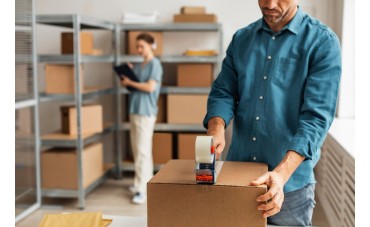 Cajas auto-montables: ahorro de espacio en almacenes pequeños