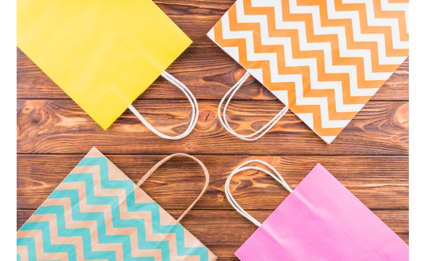 Bolsas de papel personalizadas: branding económico para tu tienda